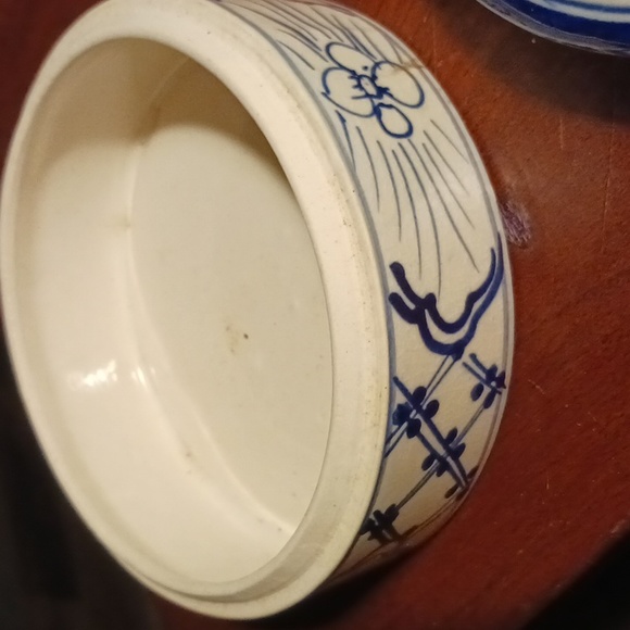 Blue and white or jewelry. China box excellent condition - Picture 2 of 5